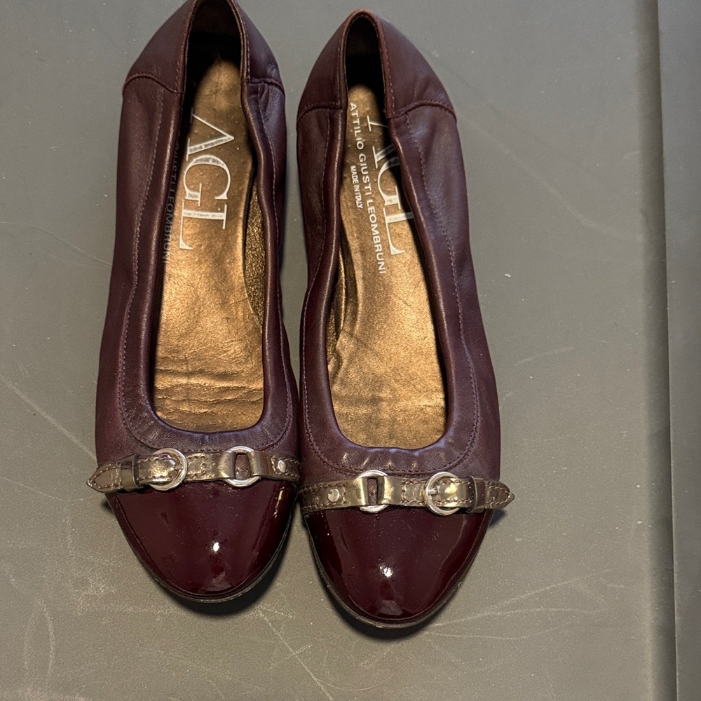 AGL Women's Deep Burgundy Flats with Buckle Detail